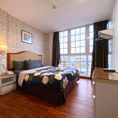 MR Hotel Nusa Bestari Skudai Bagian luar foto