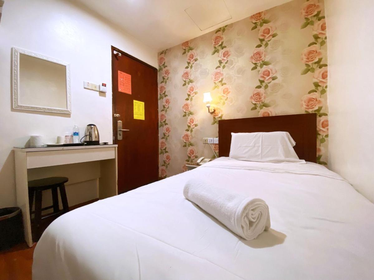 MR Hotel Nusa Bestari Skudai Bagian luar foto